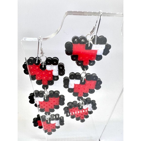 8-Bit Life Heart Earrings - Chain Earrings - Statement Earrings - Nerd Earrings - Picture 5 of 11